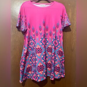 Southern Stitch Geometric Pink and Blue Women's Top Medium